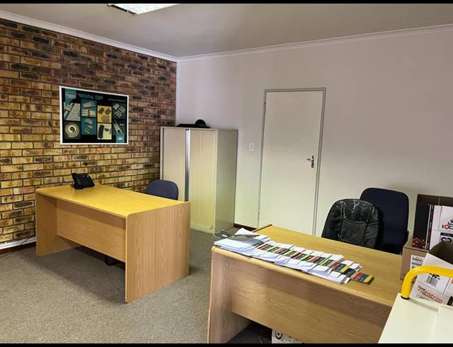 INDUSTRIAL PROPERTY TO RENT IN KILLARNEY GARDENS